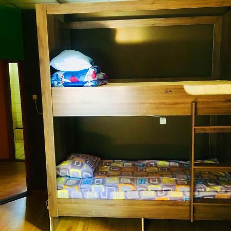 Apelsin Hostel الماتي المظهر الخارجي الصورة