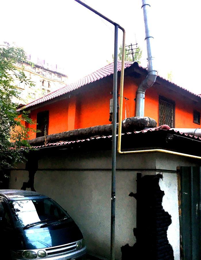 Apelsin Hostel الماتي المظهر الخارجي الصورة
